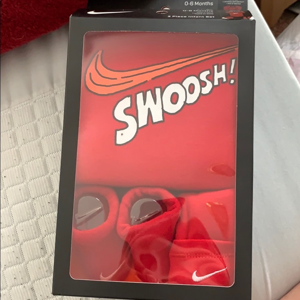 Nike 3-piece infant Set 0-6 months